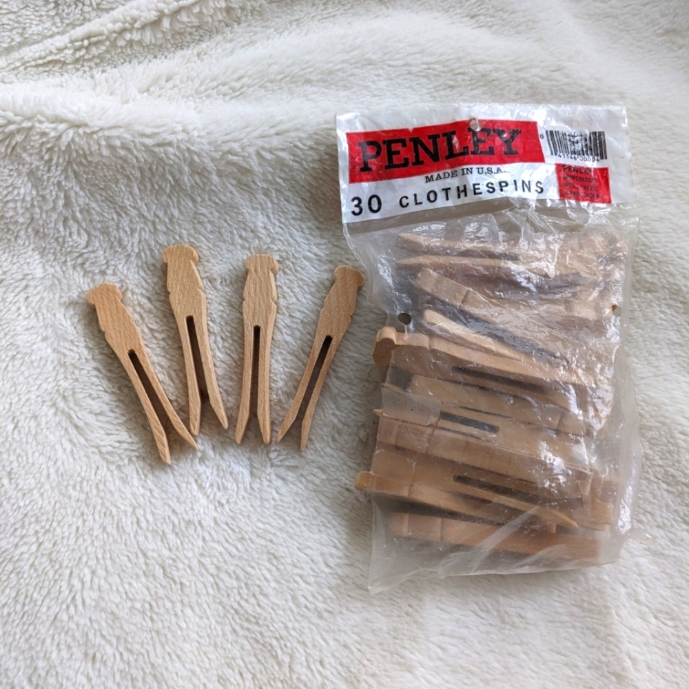 NWOT Vintage Wooden Clothes Pins - set of 26